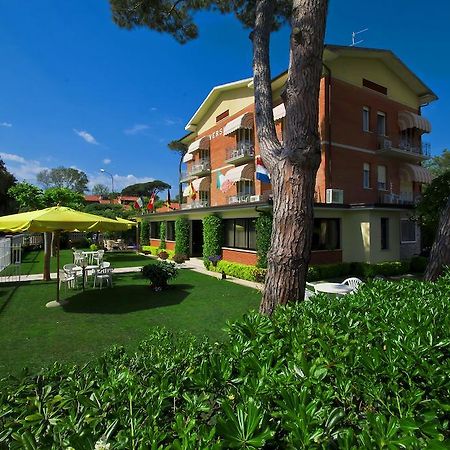 Hotel Versilia Lido di Camaiore Ngoại thất bức ảnh