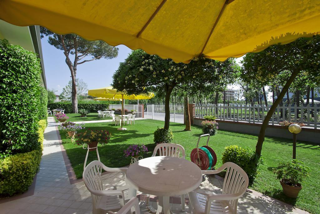 Hotel Versilia Lido di Camaiore Ngoại thất bức ảnh